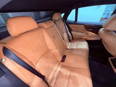 Used 2024 Lexus LS 500 RWD image 16