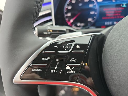 New 2026 Mercedes-Benz E 350 4MATIC Sedan image 17