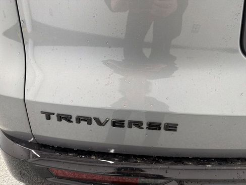Used 2026 Chevrolet Traverse RS FWD image 4