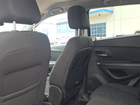 Used 2021 Chevrolet Trax LS w/ Tint and Cruise Package image 8