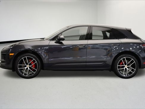 Used 2024 Porsche Macan S image 2
