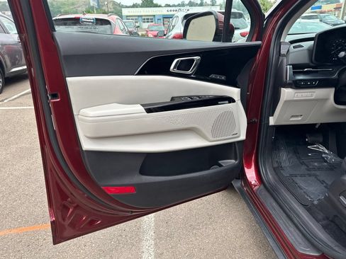 Used 2024 Kia Carnival SX Prestige FWD image 16