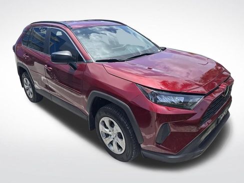 Used 2021 Toyota RAV4 LE AWD/4WD image 2