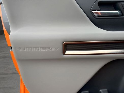 New 2024 GMC Hummer EV 3X w/ LPO, Illumination Package image 32