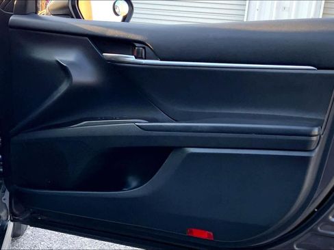 Used 2023 Toyota Camry SE image 21