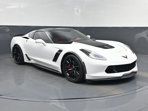 Used 2016 Chevrolet Corvette Z06 w/ 3LZ Preferred Equipment Group RWD image 8