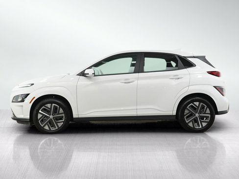 Used 2023 Hyundai Kona SEL FWD image 2