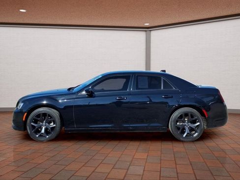 Used 2023 Chrysler 300 Touring w/ Sport Appearance Package RWD image 8