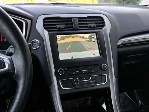 Used 2018 Ford Fusion SE w/ Equipment Group 602A FWD image 34