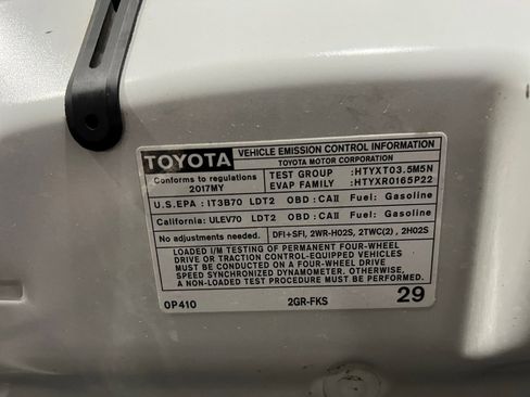 Used 2017 Toyota Tacoma TRD Sport image 44