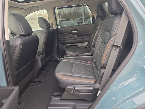 New 2026 Nissan Pathfinder Platinum image 41