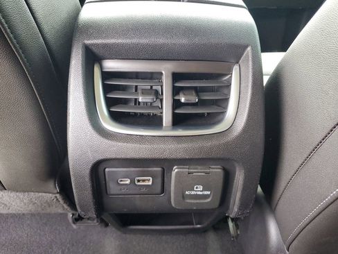 Used 2019 Chevrolet Blazer LT w/ Sound & Technology Package FWD image 11