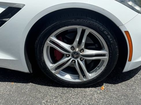 Used 2016 Chevrolet Corvette Stingray Coupe RWD image 18