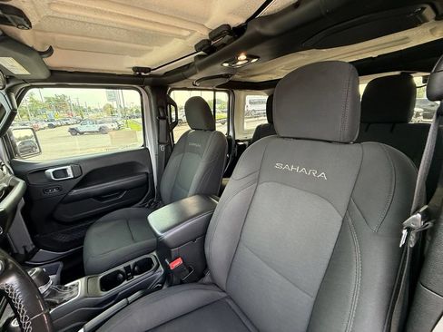 Used 2020 Jeep Wrangler Unlimited Sahara AWD/4WD image 13