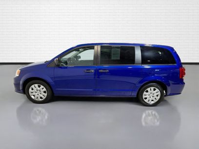Used 2019 Dodge Grand Caravan SE w/ UConnect Hands-Free Group