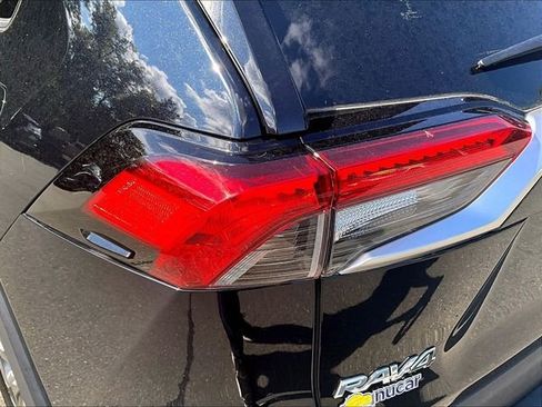 Used 2019 Toyota RAV4 Limited AWD/4WD image 32