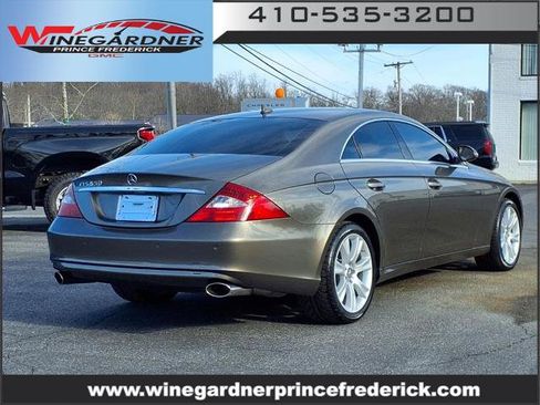 Used 2008 Mercedes-Benz CLS 550 image 3