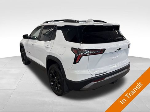 Used 2026 Chevrolet Equinox LT w/ Convenience Package II AWD/4WD image 4