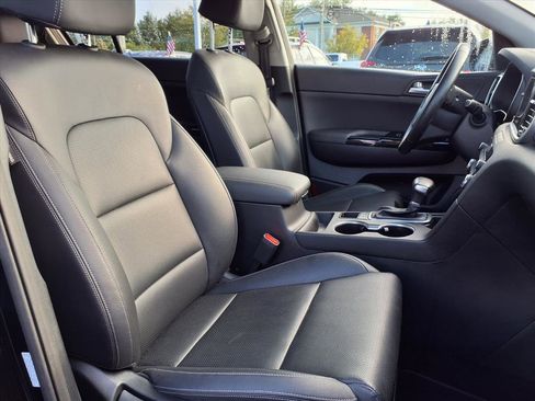 Used 2020 Kia Sportage EX image 8