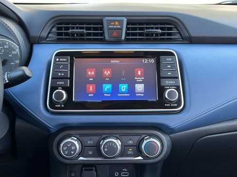 Used 2025 Nissan Versa SV image 17