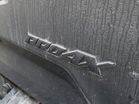Used 2021 Nissan Titan PRO-4X w/ Pro-4x Convenience Package image 10