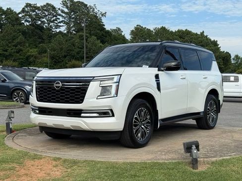 Used 2025 Nissan Armada Platinum w/ Convenience Package RWD image 3