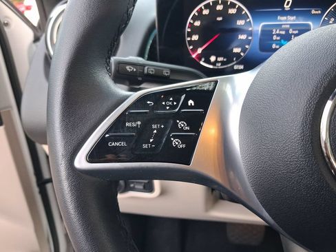 Used 2025 Mercedes-Benz GLB 250 image 19