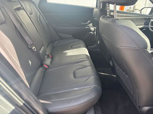Used 2025 Hyundai Elantra Limited image 41