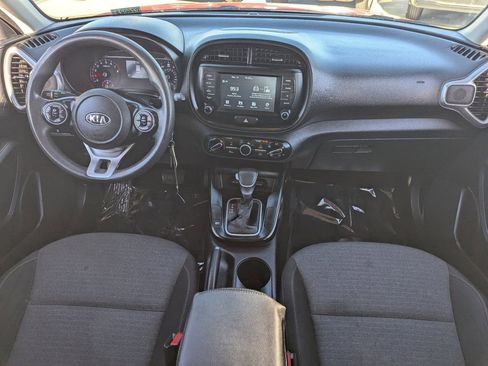 Used 2021 Kia Soul S image 12