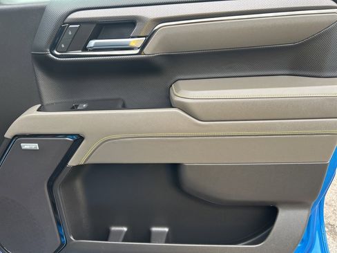 Used 2024 Chevrolet Silverado 1500 ZR2 image 21