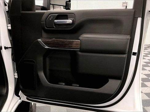 Used 2023 GMC Sierra 3500 SLE w/ SLE Value Package image 17