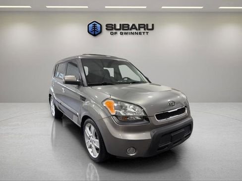 Used 2010 Kia Soul ! FWD image 7