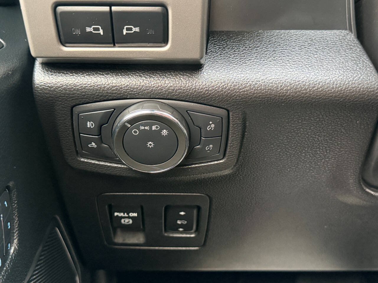 Used 2018 Ford F150 Lariat AWD/4WD image 32