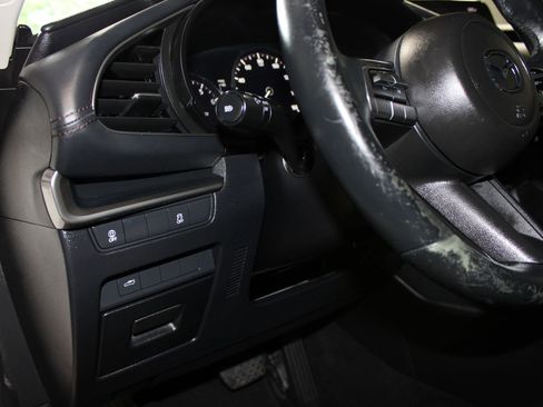 Used 2021 MAZDA MAZDA3 s FWD image 21