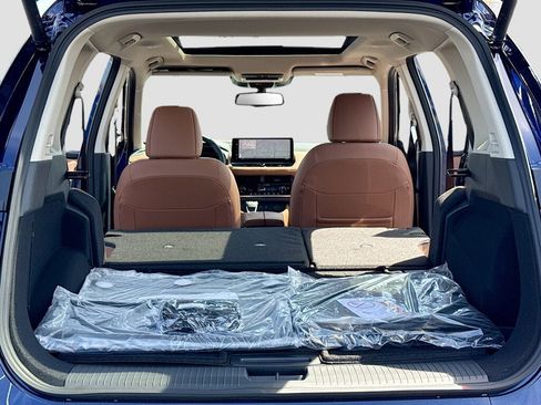 New 2026 Nissan Rogue Platinum image 7