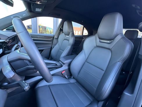 Certified 2025 Porsche Macan 4S Electric image 5