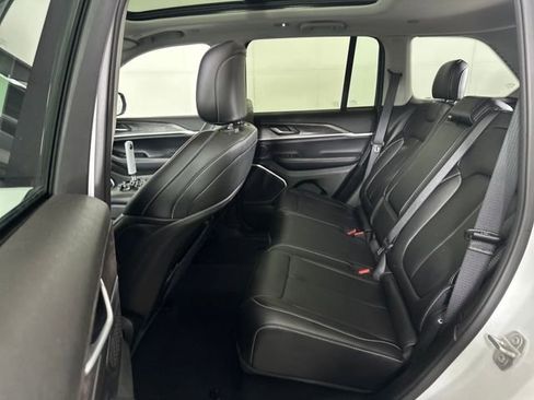 Used 2023 Jeep Grand Cherokee 4WD 4xe image 25