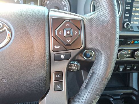 Certified 2021 Toyota Tacoma TRD Off-Road image 26