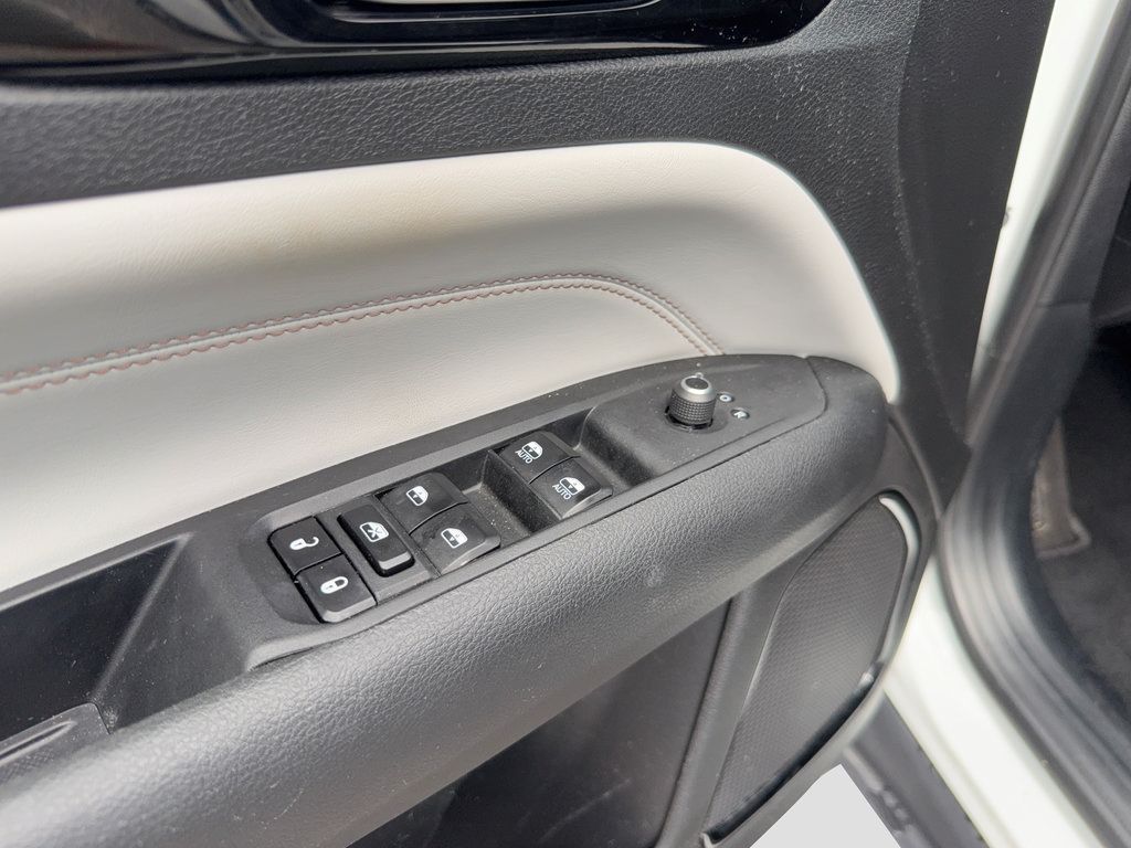 Used 2023 Jeep Compass Limited AWD/4WD image 14