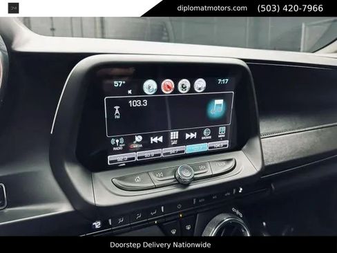 Used 2018 Chevrolet Camaro SS RWD image 32