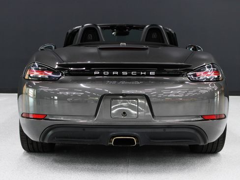 Used 2021 Porsche 718 Boxster w/ Premium Package RWD image 32