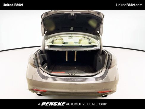 Used 2019 Alfa Romeo Giulia Ti w/ Quick Order Package 22X Lusso image 14