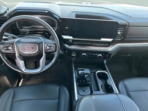 Used 2023 GMC Sierra 1500 SLT w/ SLT Convenience Package AWD/4WD image 9