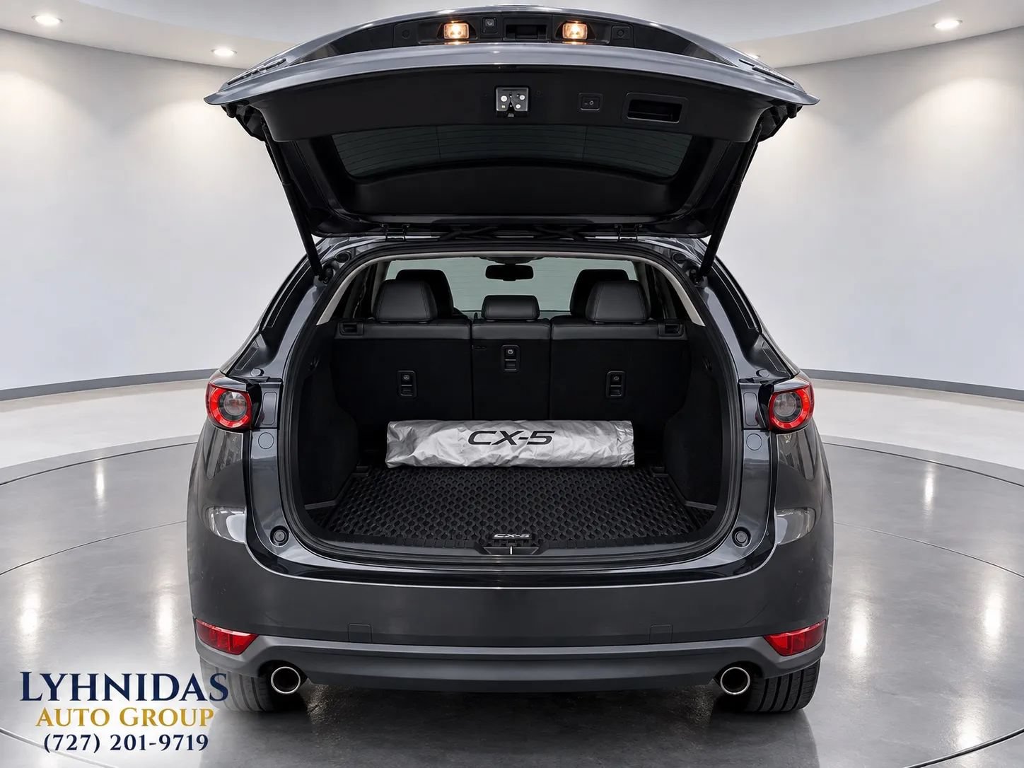 Used 2017 MAZDA CX-5 Touring w/ Preferred Equipment Package FWD image 5