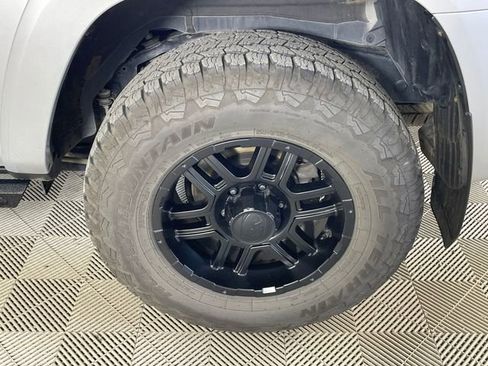 Used 2022 Toyota 4Runner SR5 AWD/4WD image 20
