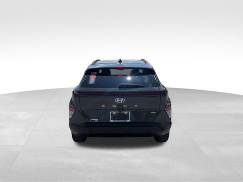 Used 2024 Hyundai Kona SEL AWD/4WD image 5