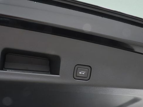 New 2026 Chevrolet Traverse RS w/ LPO, Floor Liner Package AWD/4WD image 35