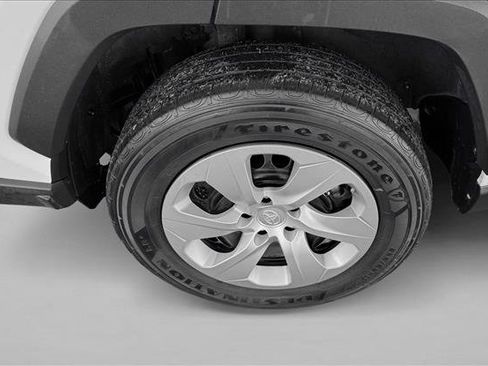 Used 2024 Toyota RAV4 LE AWD/4WD image 10