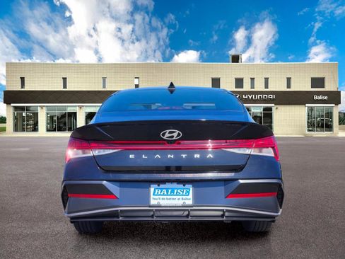 New 2026 Hyundai Elantra SEL Sport Premium FWD image 4