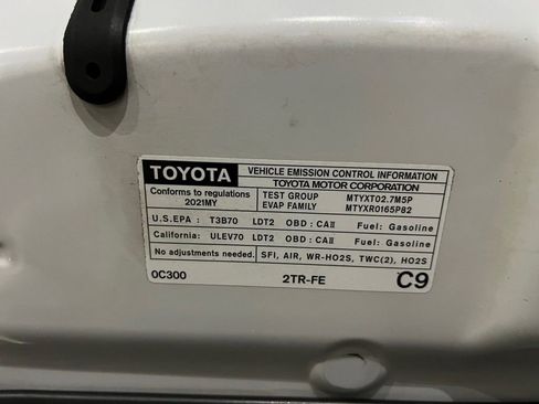 Used 2021 Toyota Tacoma SR image 39